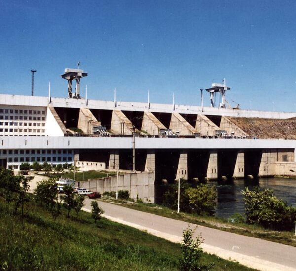 Waterproofing of the Dniester Dam and the repair of mines